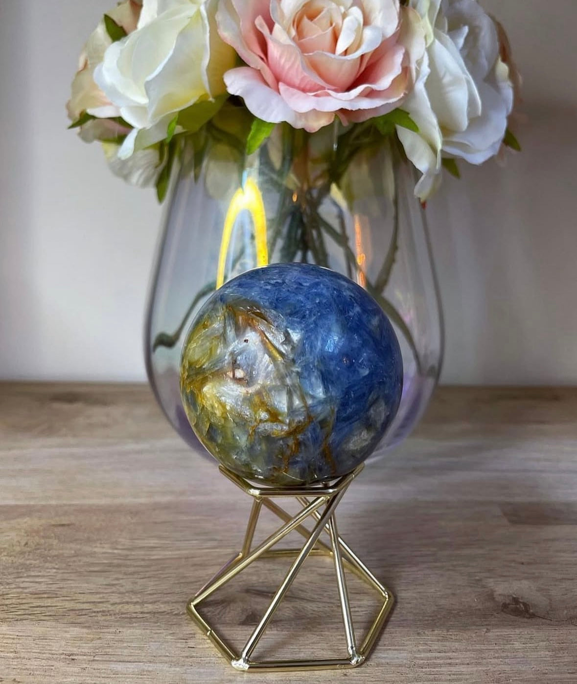 Dual Geometric Crystal Stand