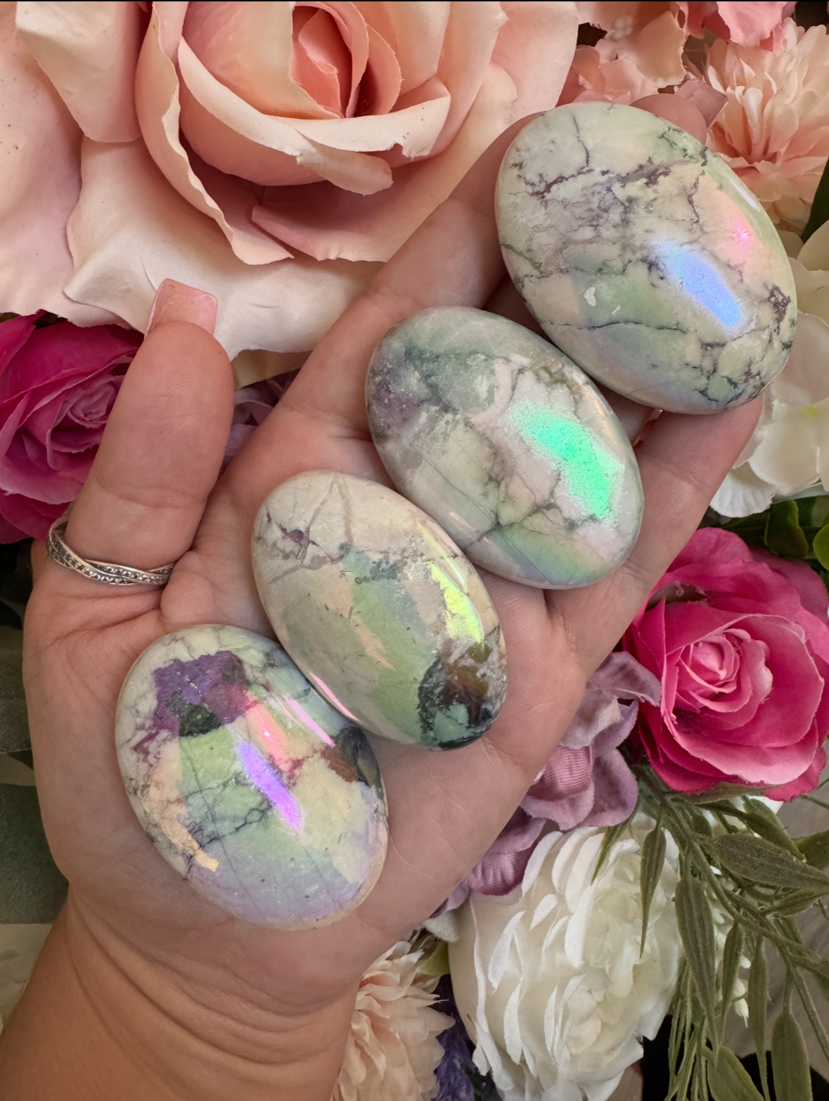 Aura Howlite Palm Stone
