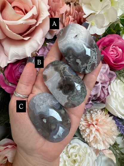 Moss Agate Palm Stone