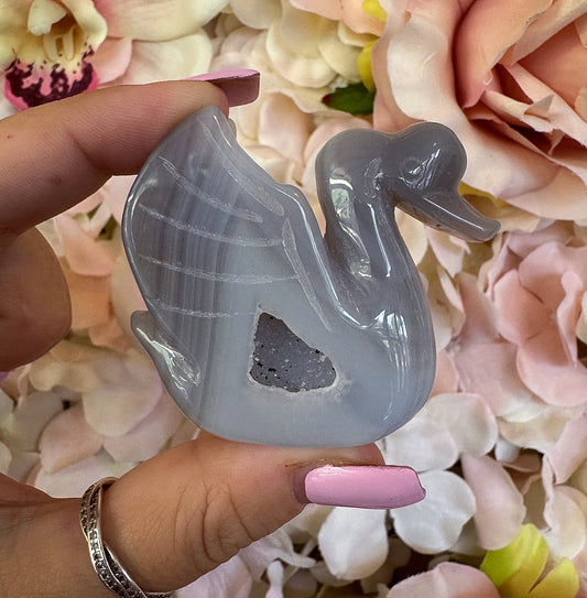 Druzy Agate Swan Crystal Carving