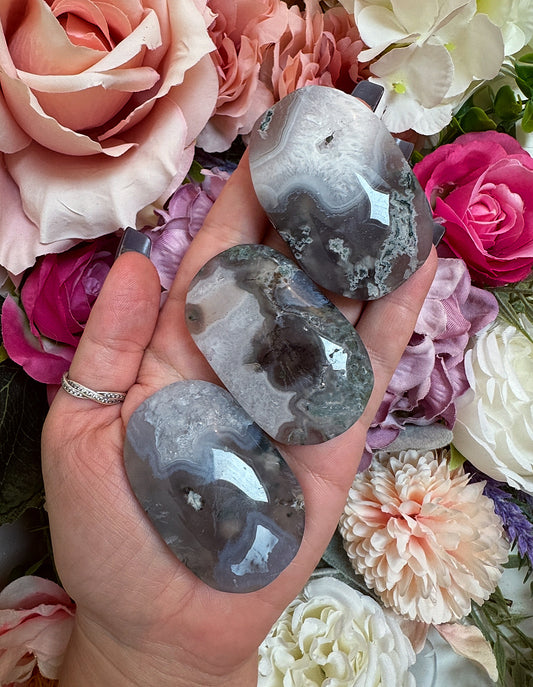 Moss Agate Palm Stone